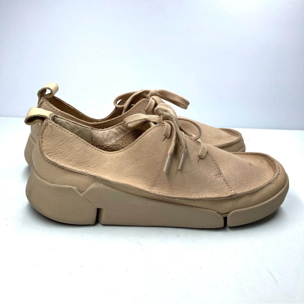 Clarks Women's Trigenic Leather Sneakers Shoes 8.5 M Flex Nude Nubuck Casual - Picture 2 of 15